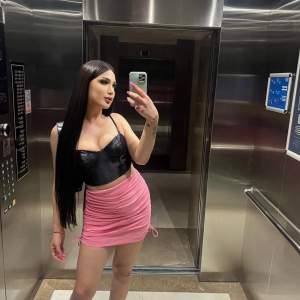 BALIK ETLİ, BÜYÜK GÖĞÜSLÜ ESCORT ADELİNA