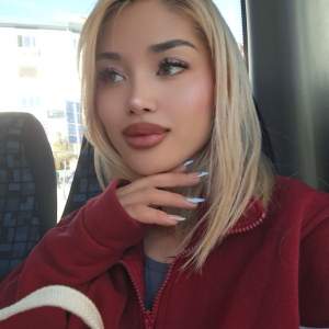 Escort Lina Üniversite öğrencisiyim