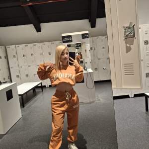 Escort Lina Üniversite öğrencisiyim