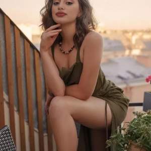 Hazal Atakum seksi bayan