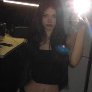 Oral sekste oldukça iddialı olan İlayda. Masaj