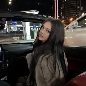 Oral sekste oldukça iddialı olan İlayda. Masaj