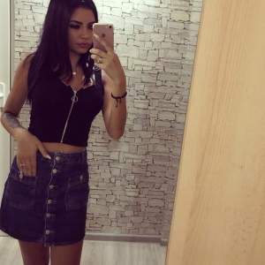 Özgür şekilde temaslar kuran genç Selcan