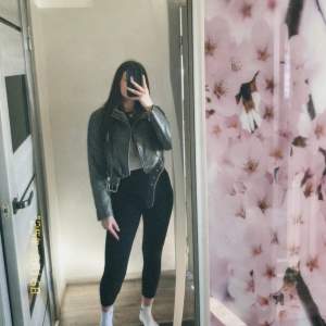 Siyah saçlı seksi Samsun escort bayan Dilya