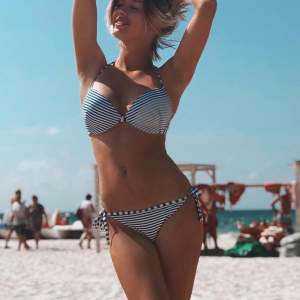 Yakışıklı bir adamla seks yapmak