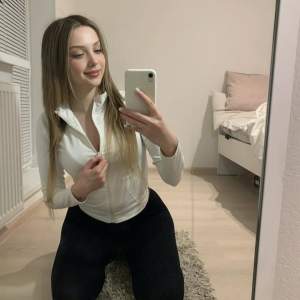 Yeni bayan escort Alya